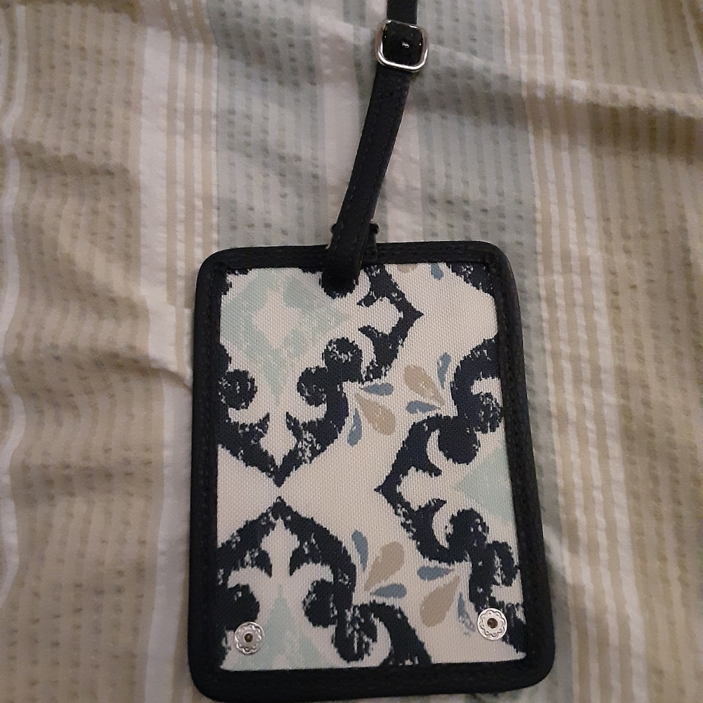 Thirty one luggage tag